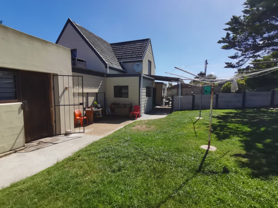 4 Bedroom Property for Sale in Dana Bay Western Cape